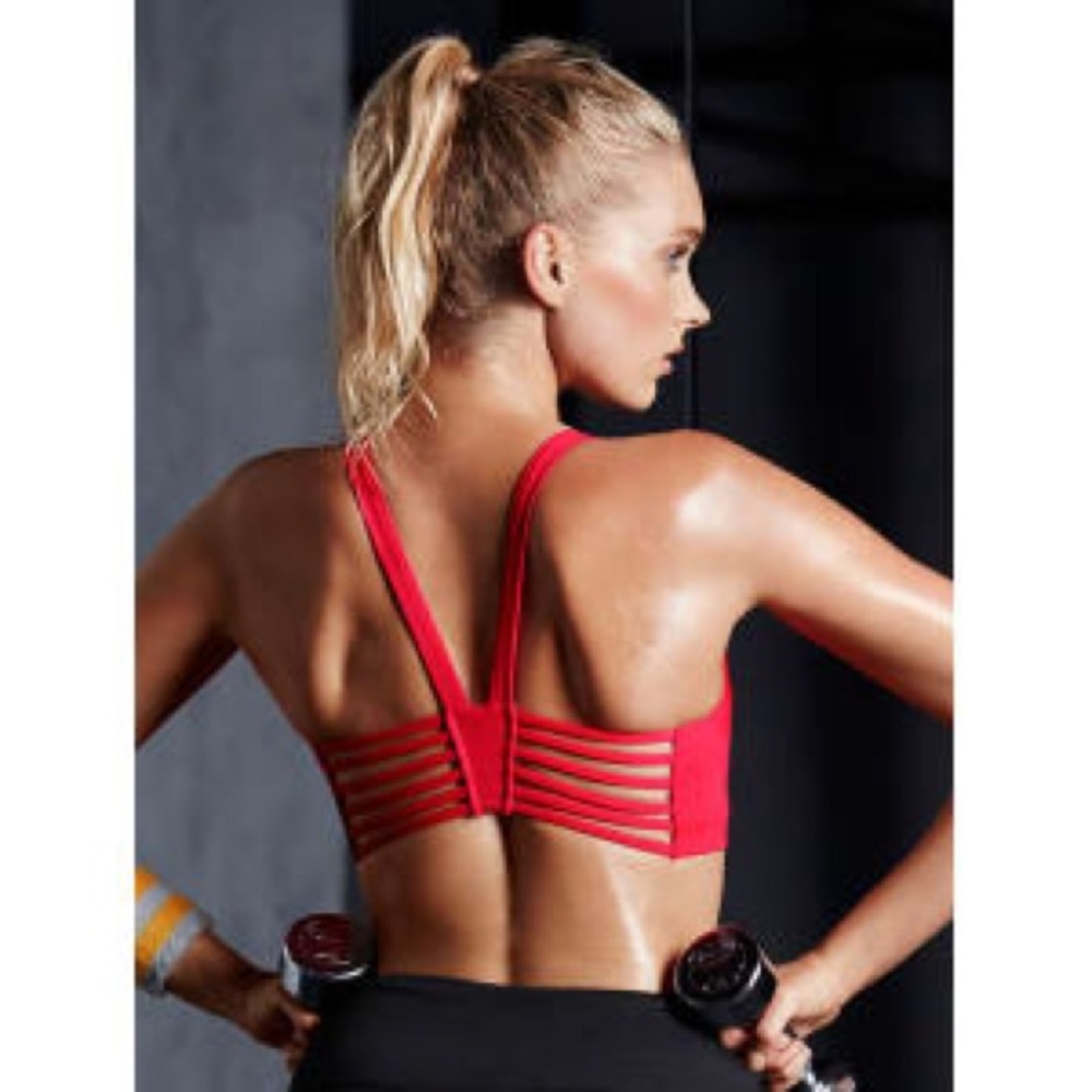 Like new VSX Sport bra M/M with strap back